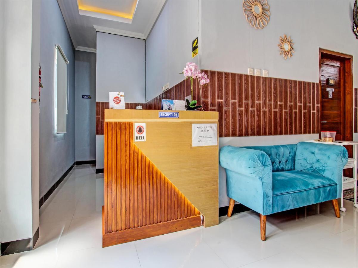 Oyo 91686 Triple S Hotel Malioboro ジョグジャカルタ エクステリア 写真