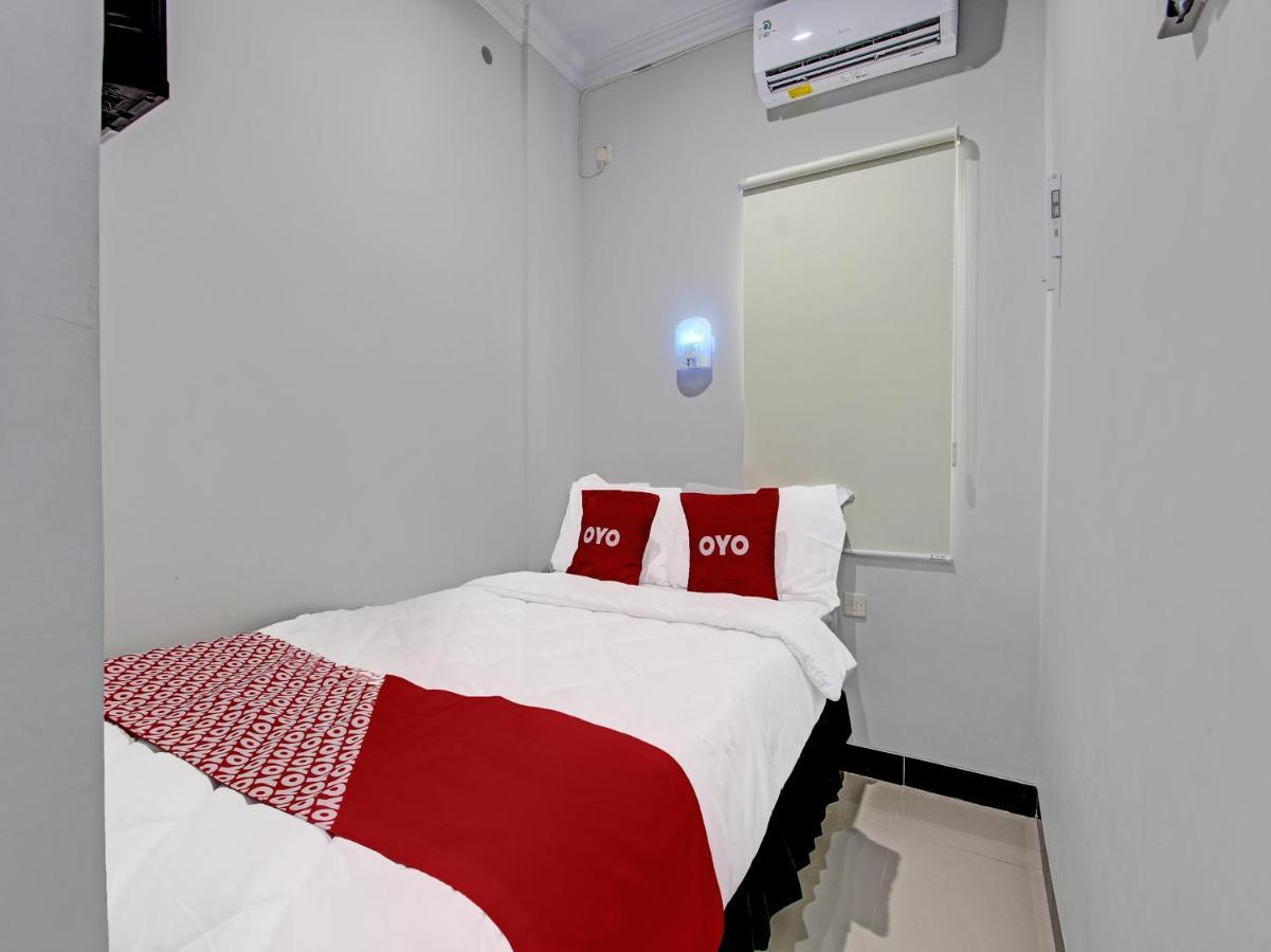 Oyo 91686 Triple S Hotel Malioboro ジョグジャカルタ エクステリア 写真